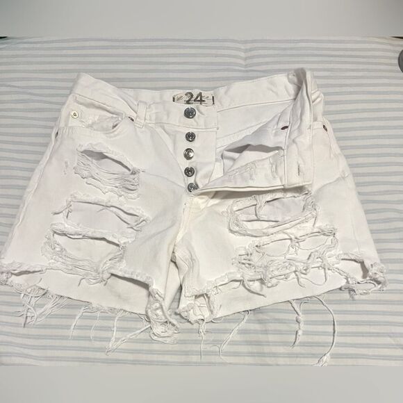 We The Free destroyed white shirts; Size 24 - Picture 14 of 14